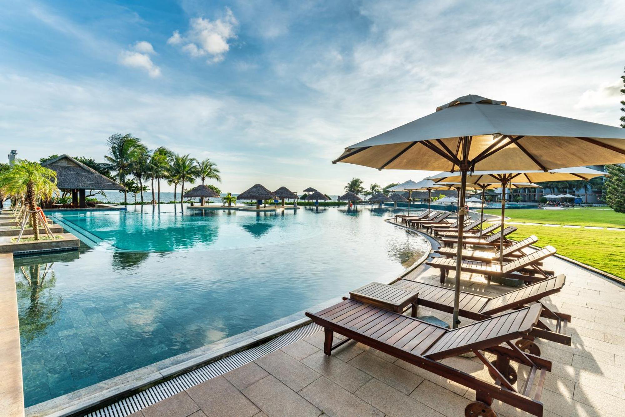 Vietsovpetro Ho Tram Beach Resort & Spa Exterior photo